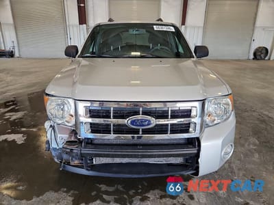 Piąte zdjęcie samochodu w środku: 2008 FORD ESCAPE XLT VIN:1FMCU03158KE39681 - miniatura