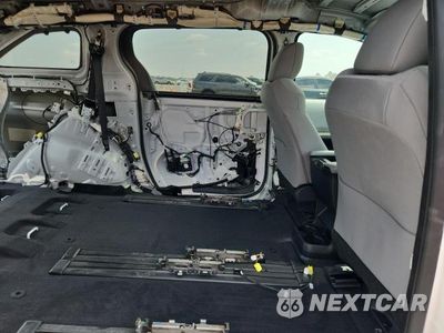Zdjęcie 11 z 14 samochodu: 2026 TOYOTA SIENNA LE VIN:5TDKRKECXTS330193 - miniatura