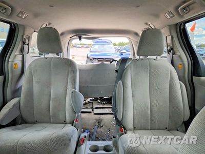 Zdjęcie 10 z 13 samochodu: 2012 TOYOTA SIENNA LE VIN:5TDKK3DC9CS231716 - miniatura