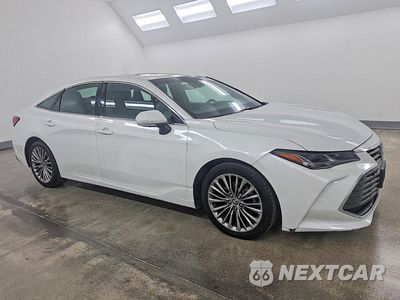 Czwarte zdjęcie samochodu z boku: 2022 TOYOTA AVALON LIMITED VIN:4T1DZ1FB1NU080104 - miniatura