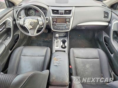Zdjęcie 8 z 12 samochodu: 2017 NISSAN ALTIMA 2.5 SR VIN:1N4AL3AP9HC488065 - miniatura
