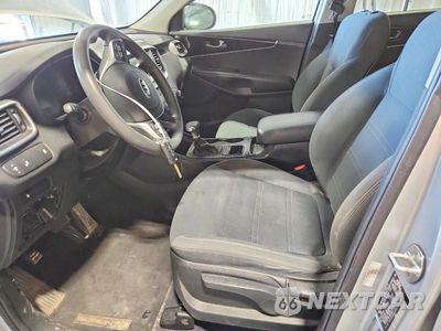 Zdjęcie 7 z 13 samochodu: 2019 KIA SORENTO LX VIN:5XYPG4A35KG575699 - miniatura
