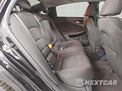 Zdjęcie 10 z 12 samochodu: 2019 CHEVROLET MALIBU LT VIN:1G1ZD5STXKF166020 - miniatura