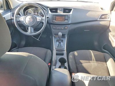 Zdjęcie 8 z 12 samochodu: 2018 NISSAN SENTRA S VIN:3N1AB7AP9JY301377 - miniatura
