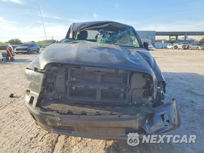 Piąte zdjęcie samochodu w środku: 2016 RAM 1500 ST VIN:1C6RR6FG6GS304833 - miniatura