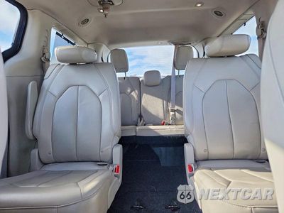 Zdjęcie 10 z 13 samochodu: 2017 CHRYSLER PACIFICA VIN:2C4RC1BG3HR592770 - miniatura