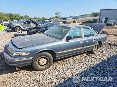 1996 FORD CROWN VICTORIA LX 2FALP74WXTX175609 - główne zdjęcie licytacji z USA - miniatura