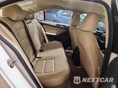 Zdjęcie 10 z 12 samochodu: 2013 VOLKSWAGEN JETTA SE VIN:3VWDP7AJ3DM278503 - miniatura
