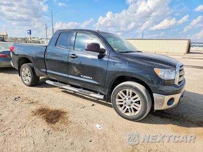 Czwarte zdjęcie samochodu z boku: 2013 TOYOTA TUNDRA DOUBLE CAB SR5 VIN:5TFRM5F10DX052315 - miniatura