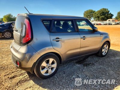 Trzecie zdjęcie samochodu z tyłu: 2017 KIA SOUL BASE VIN:KNDJN2A21H7480313 - miniatura