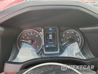 Zdjęcie 9 z 12 samochodu: 2022 TOYOTA TACOMA TRD OFF-ROAD VIN:3TMDZ5BN9NM135544 - miniatura