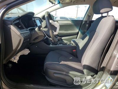 Zdjęcie 7 z 12 samochodu: 2019 HYUNDAI SONATA SE VIN:5NPE24AF1KH797584 - miniatura