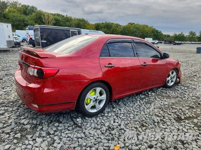 Trzecie zdjęcie samochodu z tyłu: 2013 TOYOTA COROLLA LE VIN:2T1BU4EE3DC970073 - miniatura