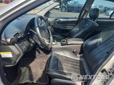 Zdjęcie 7 z 12 samochodu: 2005 MERCEDES-BENZ C 55 AMG VIN:WDBRF76J35F569202 - miniatura