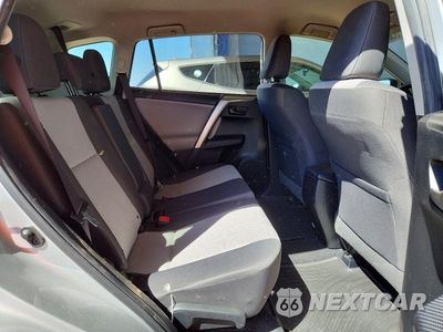 Zdjęcie 11 z 14 samochodu: 2015 TOYOTA RAV4 LE VIN:JTMZFREV8FD074640 - miniatura