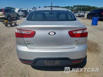 Zdjęcie 6 z 12 samochodu: 2015 KIA RIO LX VIN:KNADM4A32F6454503 - miniatura