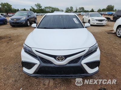 Piąte zdjęcie samochodu w środku: 2023 TOYOTA CAMRY SE VIN:4T1G11AK4PU144862 - miniatura
