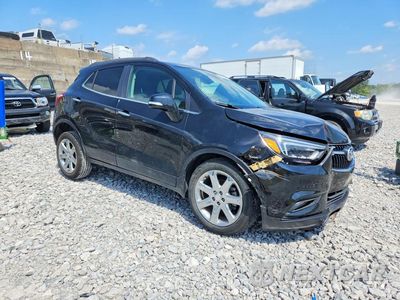 Czwarte zdjęcie samochodu z boku: 2018 BUICK ENCORE ESSENCE VIN:KL4CJCSB9JB531675 - miniatura