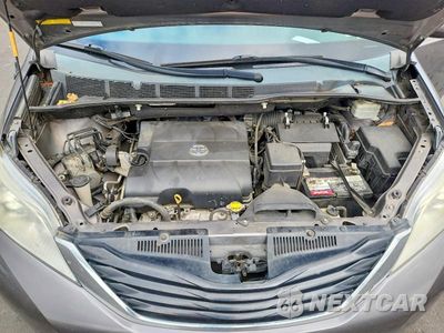 Zdjęcie 11 z 12 samochodu: 2014 TOYOTA SIENNA LE VIN:5TDJK3DC7ES082091 - miniatura