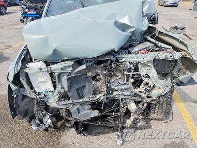Zdjęcie 11 z 13 samochodu: 2022 TOYOTA TACOMA TRD OFF-ROAD VIN:3TMCZ5AN9NM532460 - miniatura