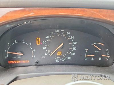 Zdjęcie 9 z 12 samochodu: 2001 SAAB 9-3 VIGGEN VIN:YS3DP55G717007481 - miniatura