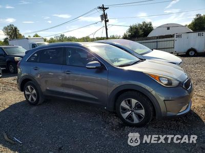 Czwarte zdjęcie samochodu z boku: 2018 KIA NIRO EX VIN:KNDCC3LC9J5117494 - miniatura