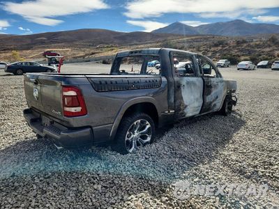Trzecie zdjęcie samochodu z tyłu: 2021 RAM 1500 LIMITED VIN:1C6SRFHM9MN565677 - miniatura