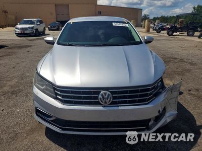 Piąte zdjęcie samochodu w środku: 2017 VOLKSWAGEN PASSAT S VIN:1VWAT7A38HC064355 - miniatura