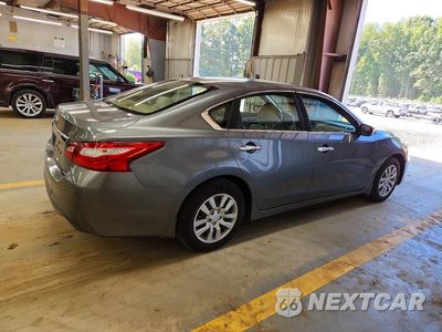 Trzecie zdjęcie samochodu z tyłu: 2016 NISSAN ALTIMA 2.5 S VIN:1N4AL3AP2GC134838 - miniatura