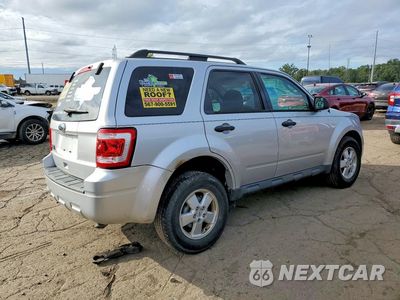 Trzecie zdjęcie samochodu z tyłu: 2010 FORD ESCAPE XLT VIN:1FMCU0D76AKD18988 - miniatura