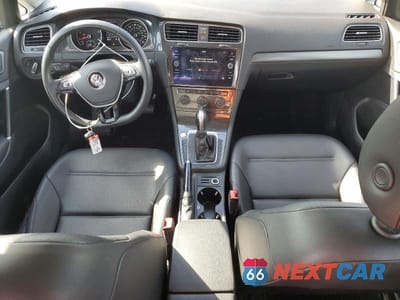 Zdjęcie 8 z 12 samochodu: 2019 VOLKSWAGEN GOLF SPORTWAGEN S VIN:3VWY57AU5KM503793 - miniatura