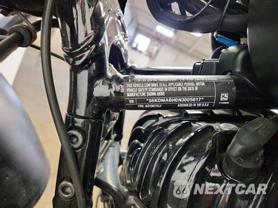 Zdjęcie 9 z 9 samochodu: 2022 INDIAN MOTORCYCLE CO. CHIEF DARK HORSE ABS VIN:56KDMABH0N3005617 - miniatura