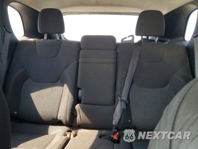 Zdjęcie 10 z 13 samochodu: 2019 JEEP CHEROKEE LATITUDE VIN:1C4PJLCB0KD144587 - miniatura
