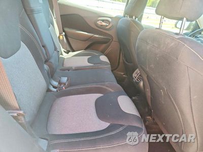Zdjęcie 11 z 13 samochodu: 2016 JEEP CHEROKEE SPORT VIN:1C4PJMAB7GW225820 - miniatura