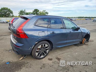Trzecie zdjęcie samochodu z tyłu: 2026 VOLVO XC60 PLUS VIN:YV4M12RC5T1448950 - miniatura