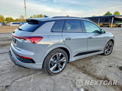 Trzecie zdjęcie samochodu z tyłu: 2025 AUDI Q4 E-TRON PREMIUM VIN:WA1KUBFZ9SP039737 - miniatura
