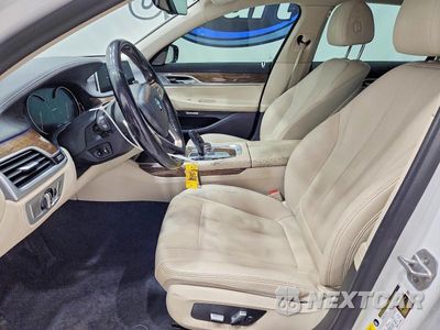 Zdjęcie 7 z 12 samochodu: 2018 BMW 740 XE VIN:WBA7J2C50JG938262 - miniatura