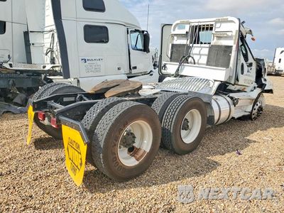Trzecie zdjęcie samochodu z tyłu: 2021 INTERNATIONAL RH613 SEMI TRUCK VIN:3HSDWTZR5MN231578 - miniatura