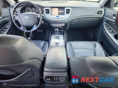 Zdjęcie 8 z 13 samochodu: 2012 HYUNDAI GENESIS 5.0L VIN:KMHGC4DH3CU183609 - miniatura