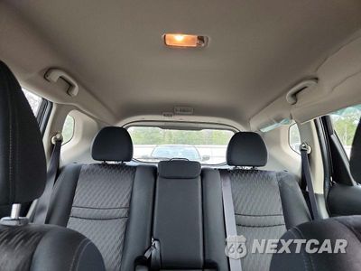 Zdjęcie 10 z 13 samochodu: 2018 NISSAN ROGUE S VIN:KNMAT2MV9JP536497 - miniatura