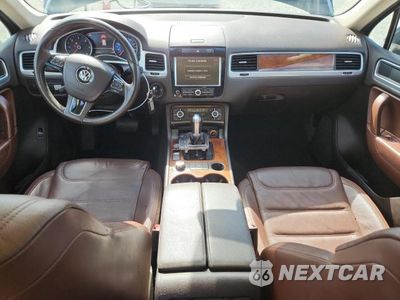 Zdjęcie 8 z 14 samochodu: 2014 VOLKSWAGEN TOUAREG V6 TDI VIN:WVGEP9BP4ED014589 - miniatura