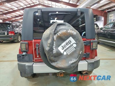 Zdjęcie 6 z 13 samochodu: 2008 JEEP WRANGLER SAHARA VIN:1J4FA541X8L512781 - miniatura