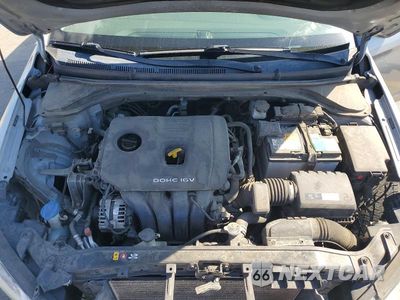 Zdjęcie 11 z 12 samochodu: 2017 HYUNDAI ELANTRA SE VIN:5NPD84LF6HH043385 - miniatura