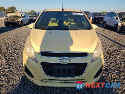 Piąte zdjęcie samochodu w środku: 2014 CHEVROLET SPARK 1LT VIN:KL8CD6S93EC428305 - miniatura