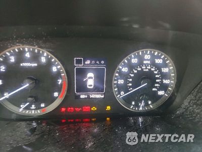 Zdjęcie 9 z 12 samochodu: 2017 HYUNDAI SONATA SPORT VIN:5NPE34AFXHH489710 - miniatura