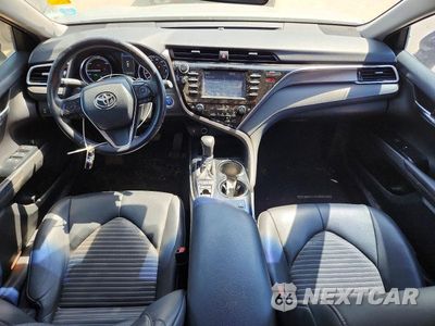 Zdjęcie 8 z 12 samochodu: 2018 TOYOTA CAMRY HYBRID SE VIN:4T1B21HKXJU502888 - miniatura