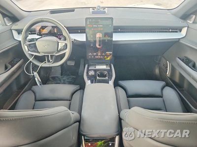 Zdjęcie 8 z 13 samochodu: 2025 POLESTAR 3 VIN:7SYEA3YB6SG031735 - miniatura