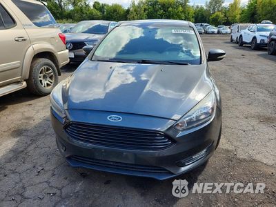 Piąte zdjęcie samochodu w środku: 2018 FORD FOCUS SE VIN:1FADP3F20JL268298 - miniatura