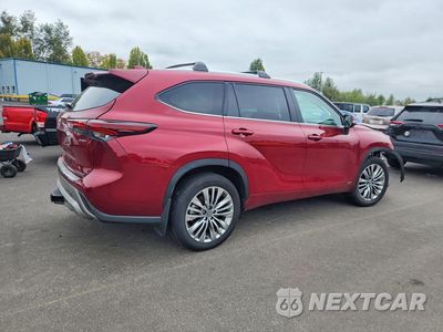 Trzecie zdjęcie samochodu z tyłu: 2026 TOYOTA HIGHLANDER HYBRID PLATINUM VIN:5TDEBRCHXTS713415 - miniatura