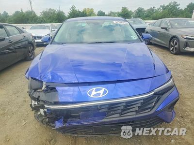 Piąte zdjęcie samochodu w środku: 2024 HYUNDAI ELANTRA LIMITED VIN:KMHLP4DG6RU827042 - miniatura